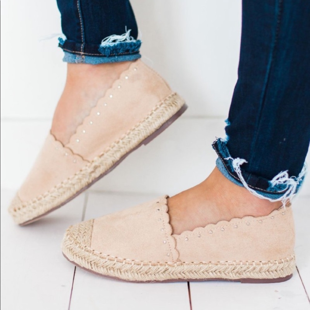 Chase and Chloe slip-on espadrille